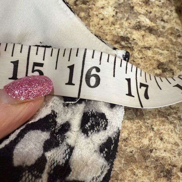 Torrid Animal Print Blouse Large Size 0 - Picture 7 of 9